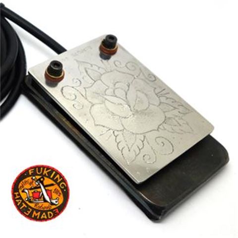 Pedal grabado a mano