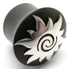 Horn Flesh Plug with silver Borneo-Sun figure