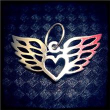 silver heartwings pendant